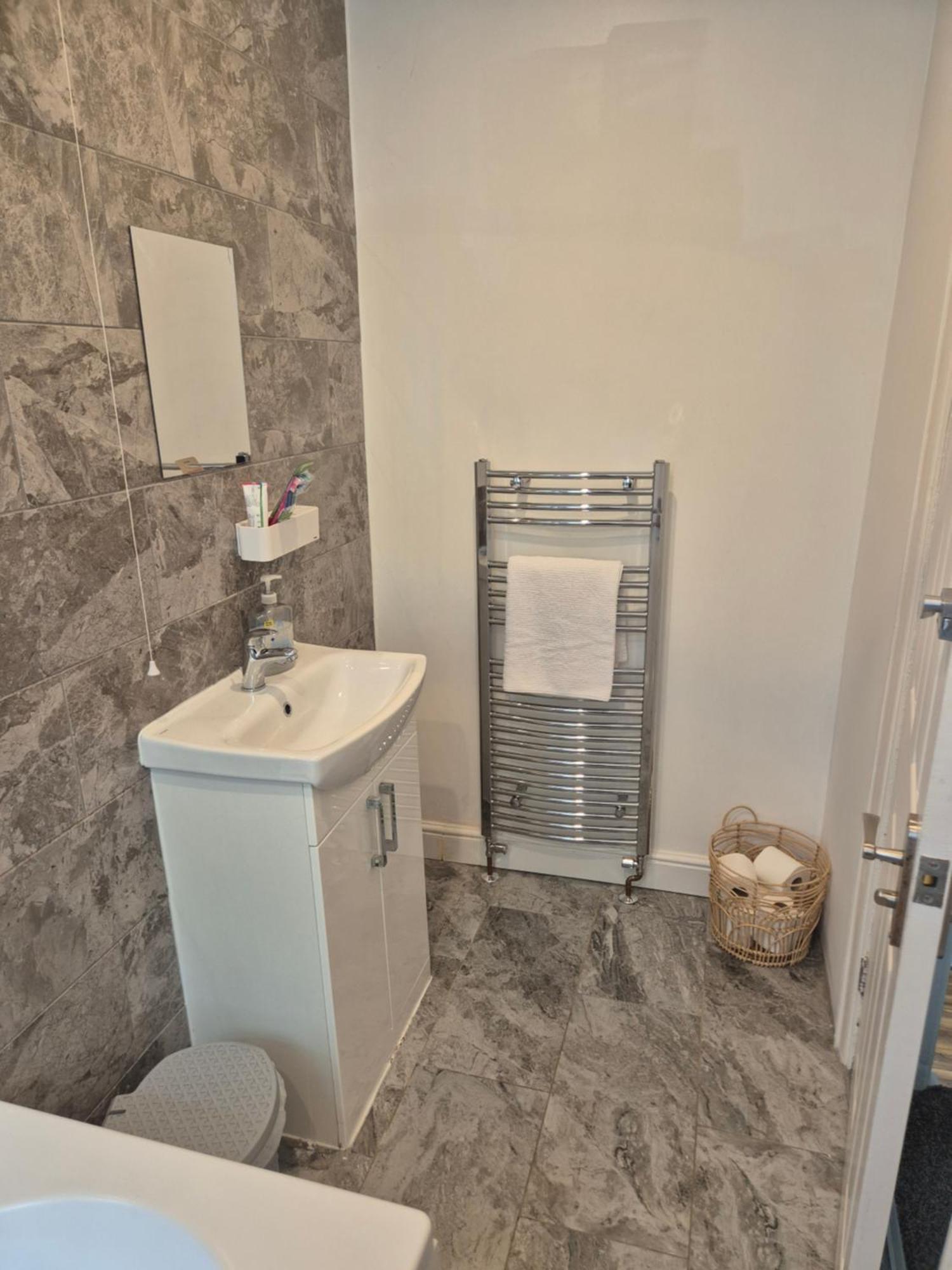 Holiday home 3 Bed House - Amenities - Middleton Middleton (Greater Manchester)